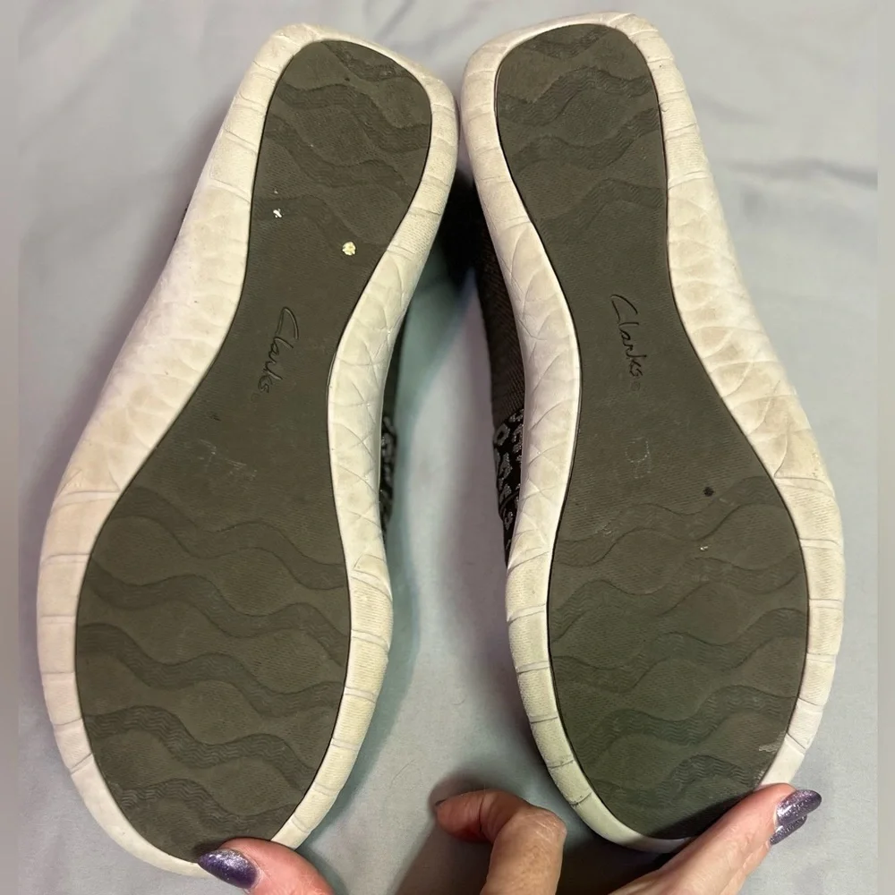 Clarks Cloudsteppers Washable Knit Slip-Ons Adella Stride Dark Olive. Size 9 GUC - Picture 5 of 8